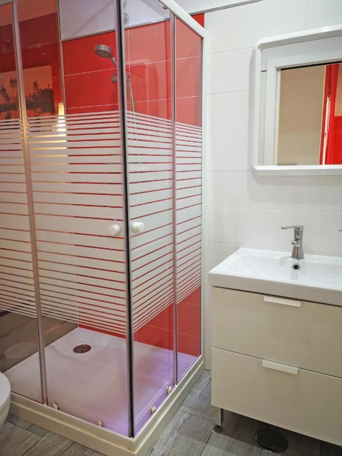 Conil Red-Black Apartment Conil De La Frontera Exterior photo